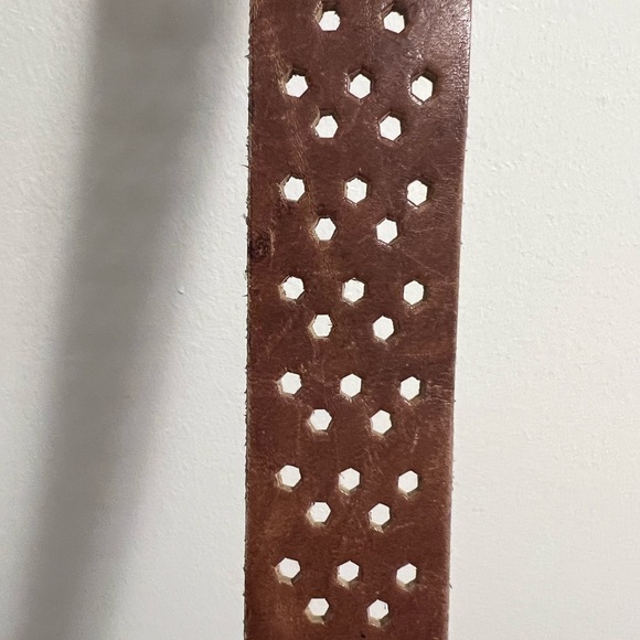 Brown leather belt with hexagon holes - Picture 4 of 4